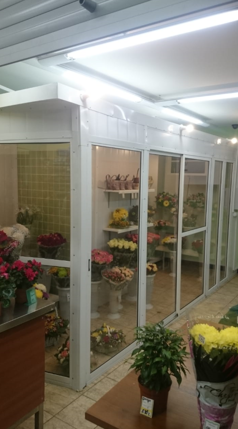 Холодильные камеры, витрины для цветов